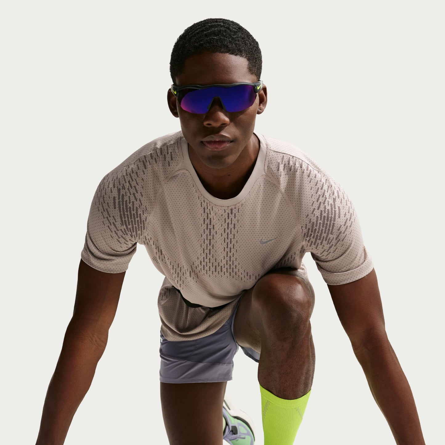 Nike Stride Men's Dri-FIT ADV Short-Sleeve Running Top - Cream II/Mink Brown